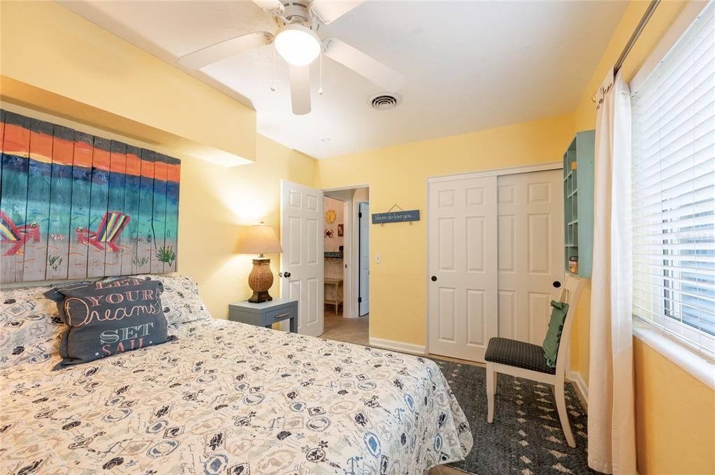For Sale: $1,325,000 (3 beds, 2 baths, 1540 Square Feet)