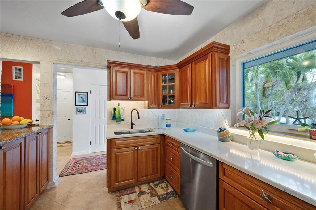For Sale: $1,325,000 (3 beds, 2 baths, 1540 Square Feet)