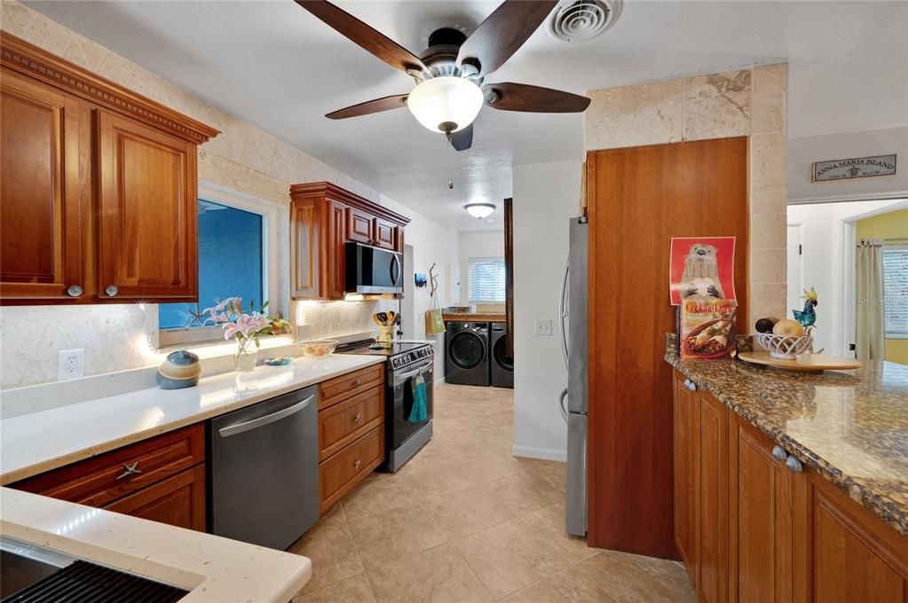 For Sale: $1,325,000 (3 beds, 2 baths, 1540 Square Feet)