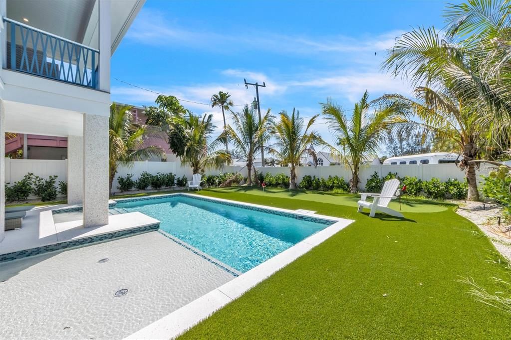 For Sale: $4,050,000 (6 beds, 6 baths, 3165 Square Feet)