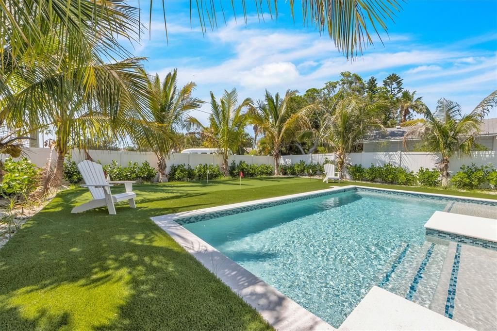 For Sale: $4,050,000 (6 beds, 6 baths, 3165 Square Feet)