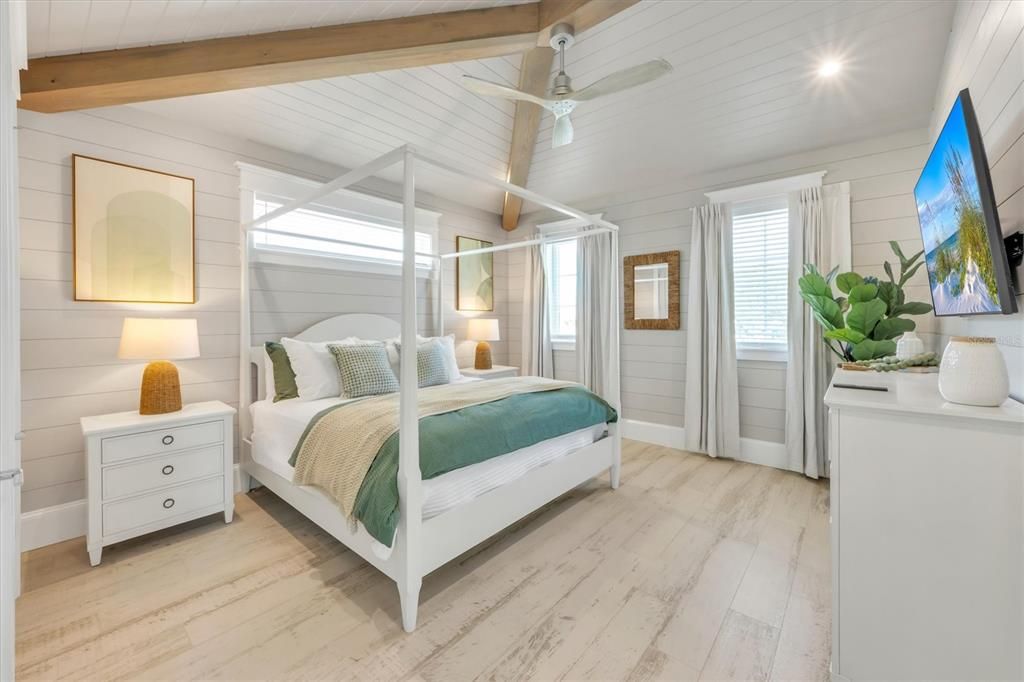 For Sale: $4,050,000 (6 beds, 6 baths, 3165 Square Feet)