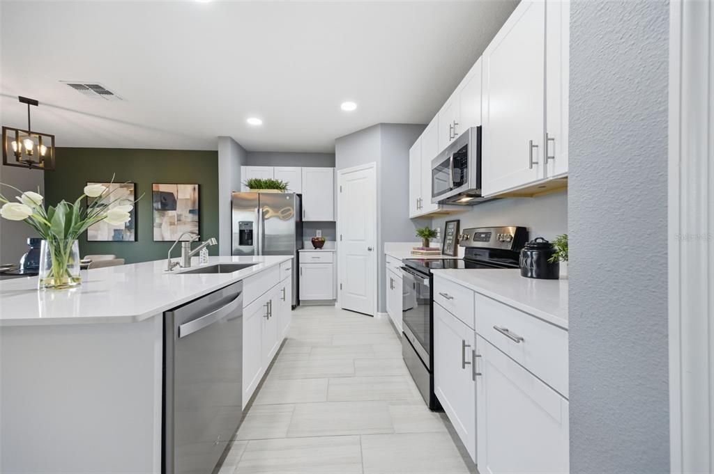 For Sale: $344,500 (4 beds, 2 baths, 1920 Square Feet)