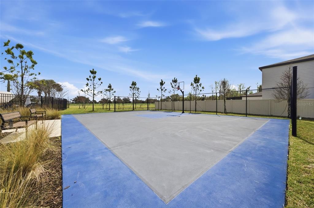 For Sale: $344,500 (4 beds, 2 baths, 1920 Square Feet)