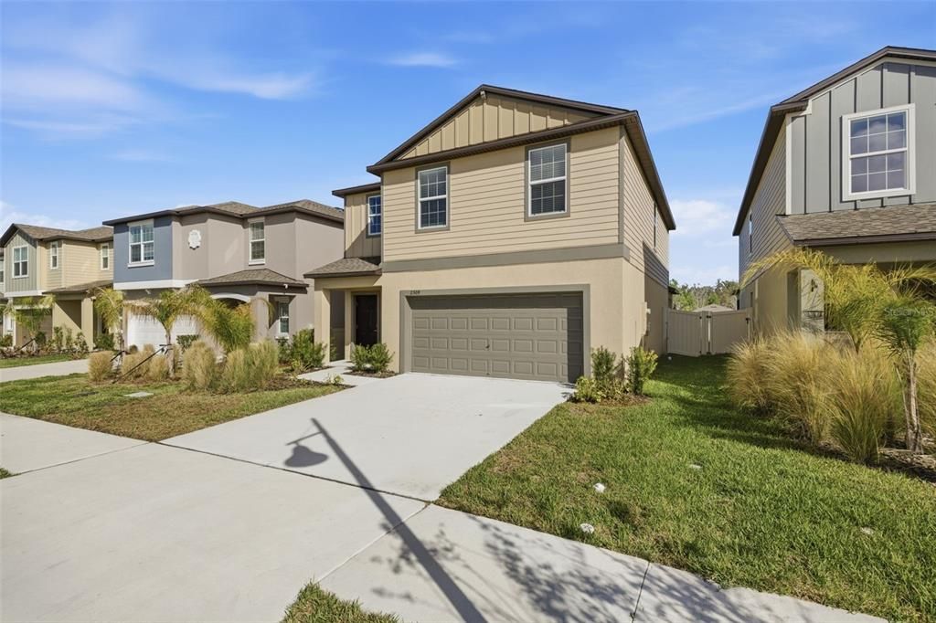 For Sale: $344,500 (4 beds, 2 baths, 1920 Square Feet)