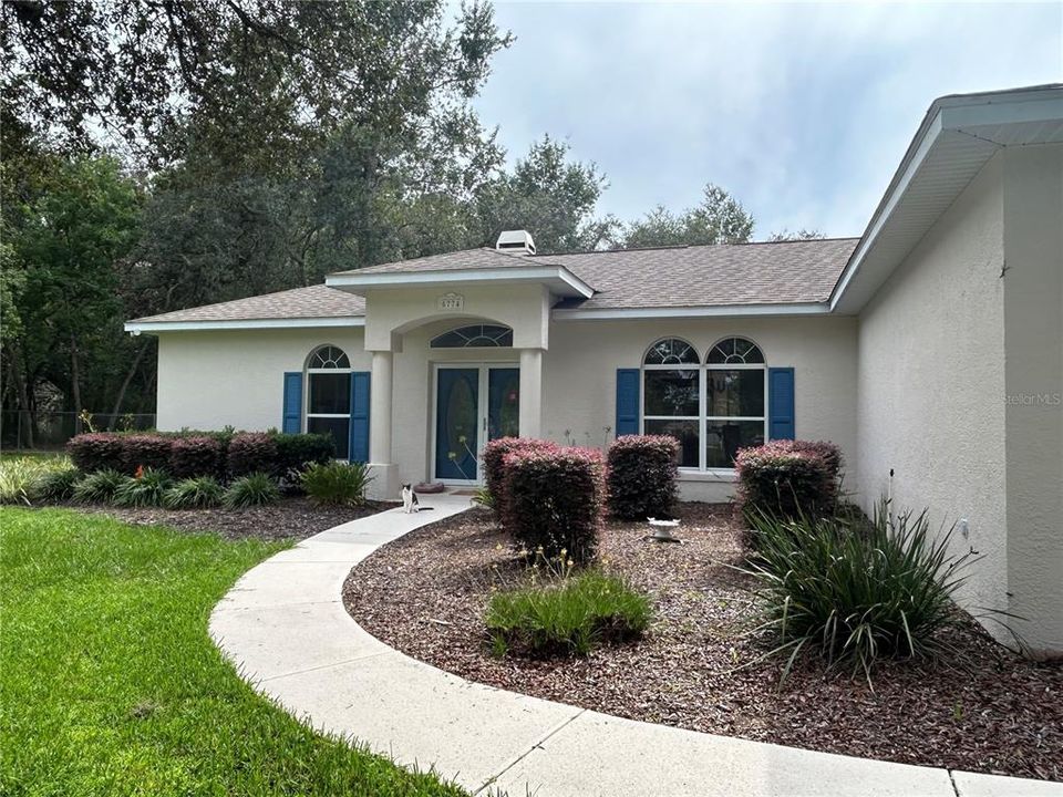 For Rent: $1,900 (3 beds, 1 baths, 1780 Square Feet)