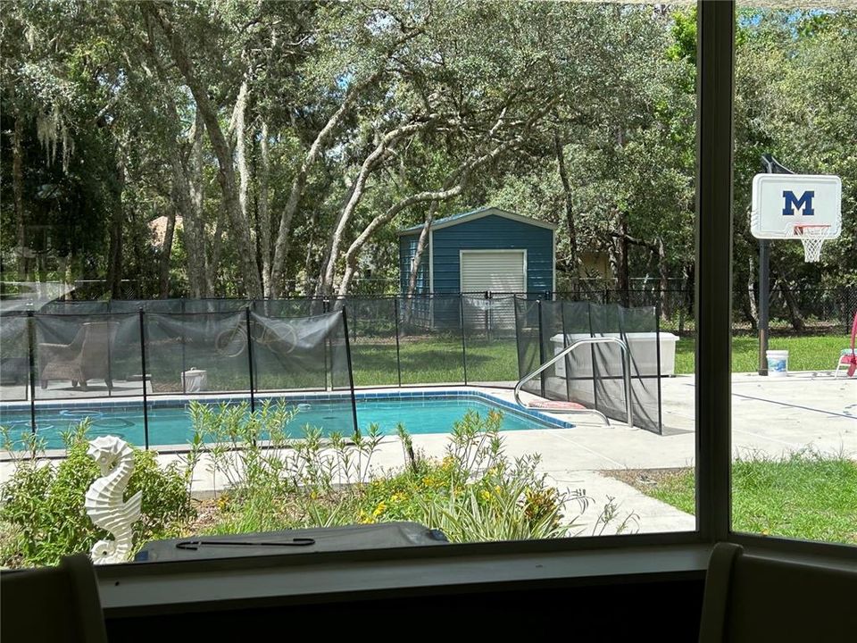For Rent: $1,900 (3 beds, 1 baths, 1780 Square Feet)