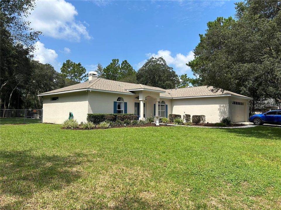 For Rent: $1,900 (3 beds, 1 baths, 1780 Square Feet)