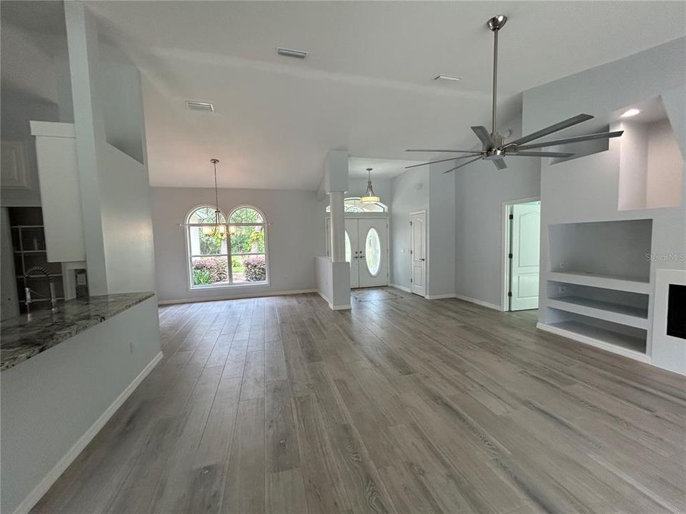 For Rent: $1,900 (3 beds, 1 baths, 1780 Square Feet)