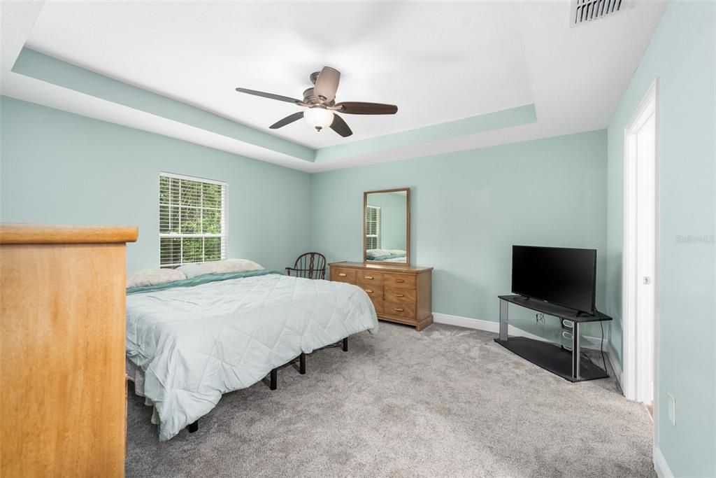 For Sale: $389,000 (3 beds, 2 baths, 1491 Square Feet)