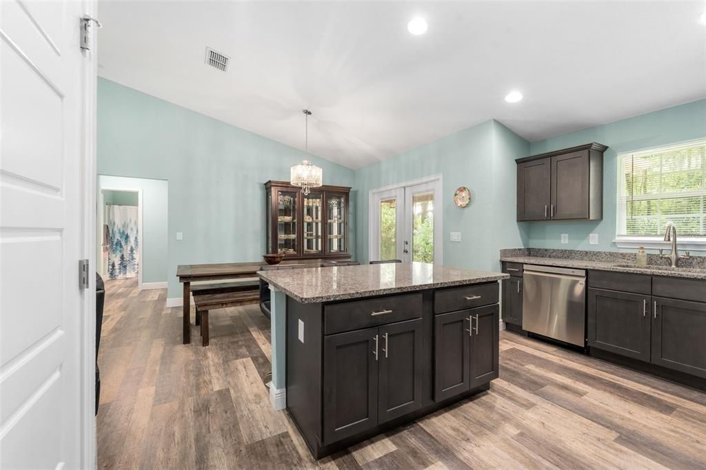For Sale: $389,000 (3 beds, 2 baths, 1491 Square Feet)