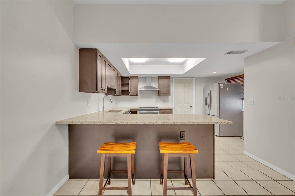 В аренду: $1,895 (3 спален, 2 ванн, 1241 Квадратных фут)