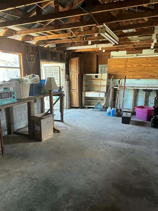 Activo con contrato: $225,000 (4 camas, 2 baños, 1584 Pies cuadrados)