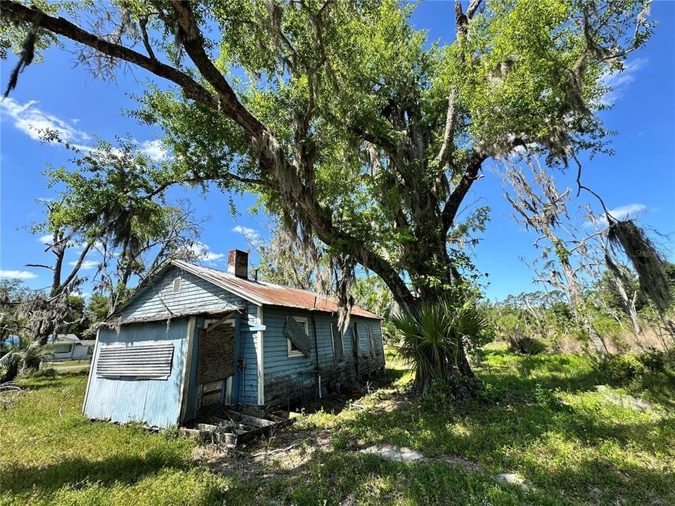 For Sale: $39,999 (3 beds, 1 baths, 1130 Square Feet)