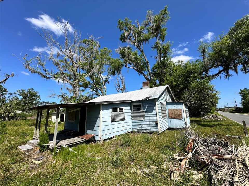 For Sale: $39,999 (3 beds, 1 baths, 1130 Square Feet)