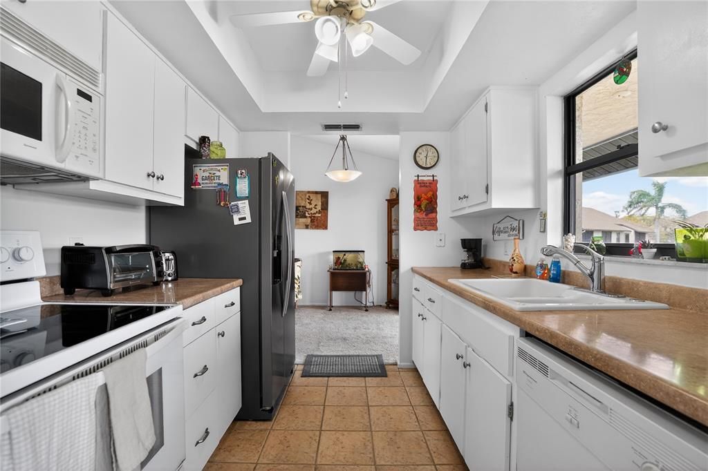 En Venta: $224,900 (2 camas, 2 baños, 1043 Pies cuadrados)