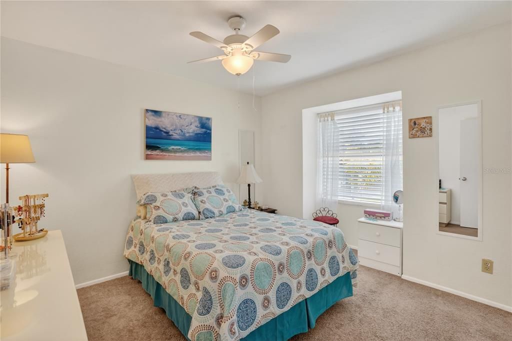 En Venta: $224,900 (2 camas, 2 baños, 1043 Pies cuadrados)