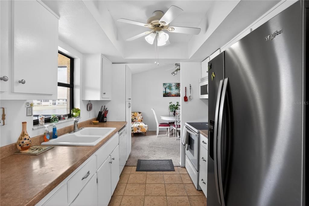 En Venta: $224,900 (2 camas, 2 baños, 1043 Pies cuadrados)