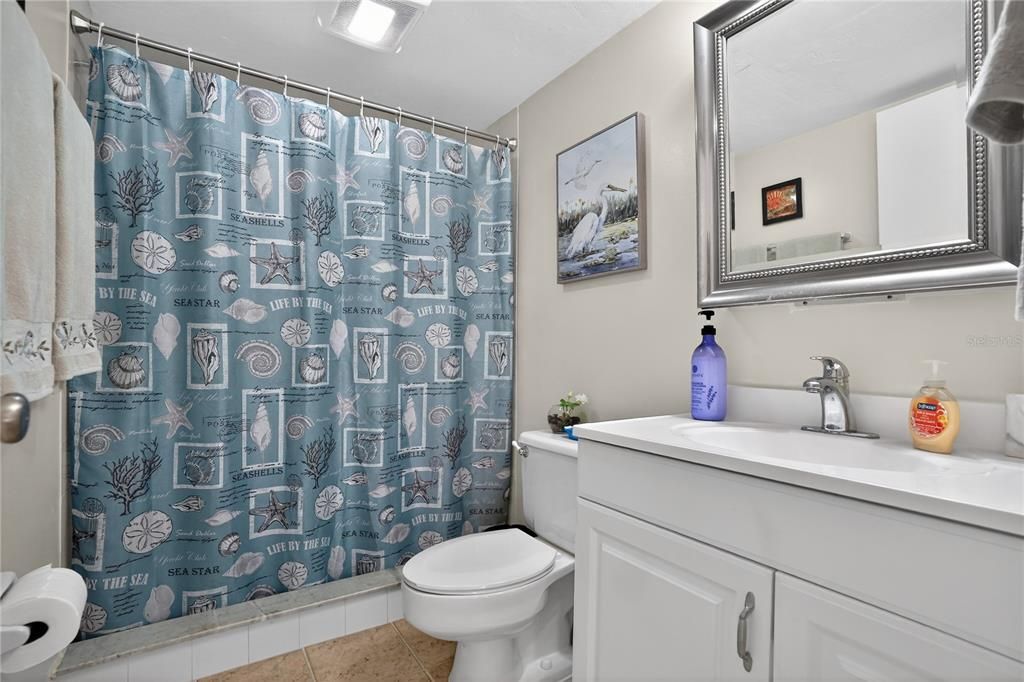 En Venta: $224,900 (2 camas, 2 baños, 1043 Pies cuadrados)