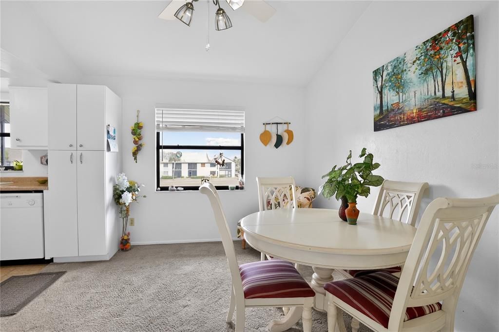 En Venta: $224,900 (2 camas, 2 baños, 1043 Pies cuadrados)