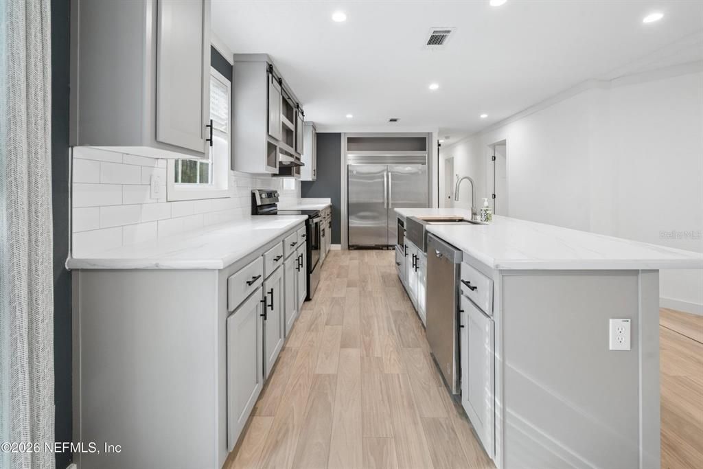 En Venta: $299,900 (3 camas, 2 baños, 1560 Pies cuadrados)