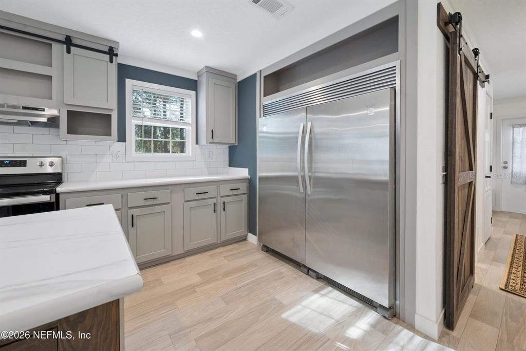 En Venta: $299,900 (3 camas, 2 baños, 1560 Pies cuadrados)