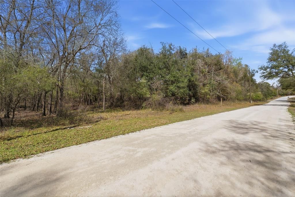 En Venta: $19,000 (0.70 acres)