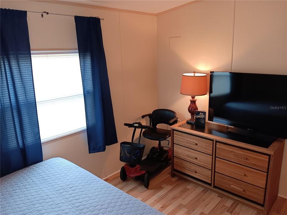 For Sale: $98,600 (2 beds, 2 baths, 972 Square Feet)