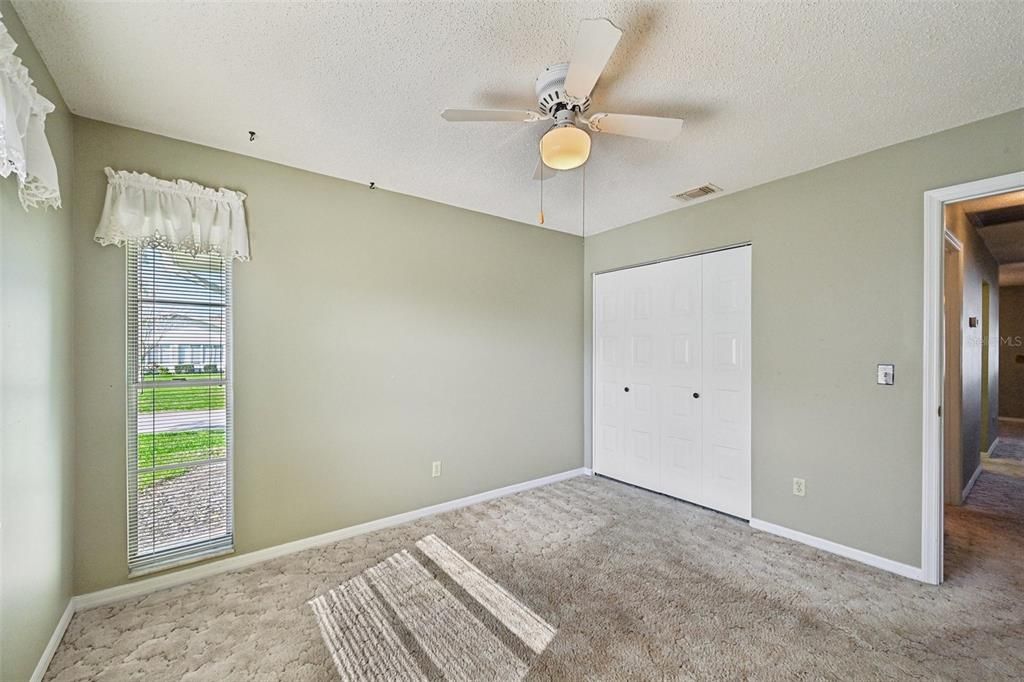 Activo con contrato: $109,900 (2 camas, 2 baños, 984 Pies cuadrados)