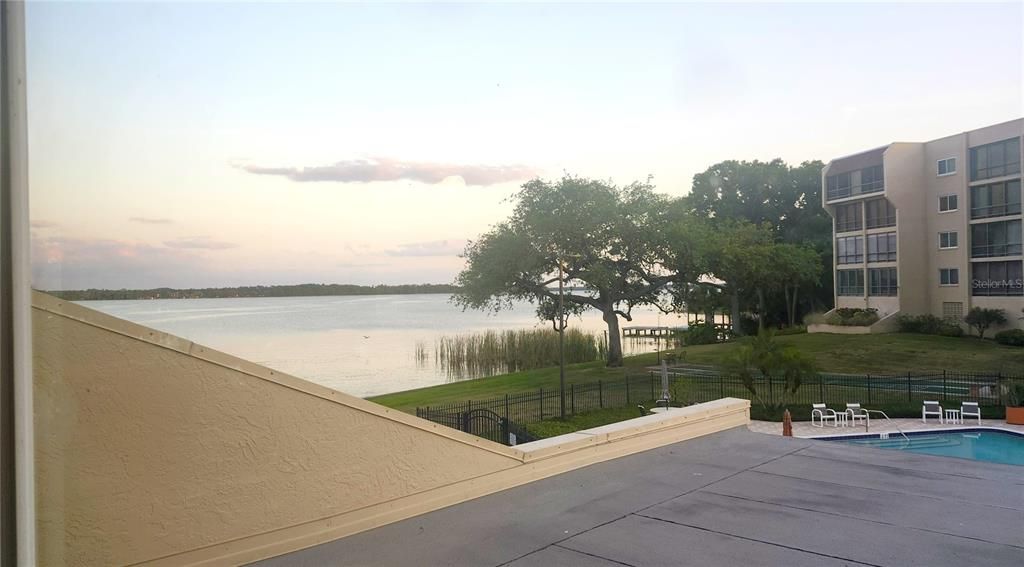 For Sale: $226,900 (2 beds, 2 baths, 970 Square Feet)