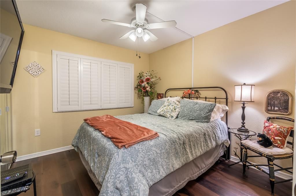 For Sale: $226,900 (2 beds, 2 baths, 970 Square Feet)