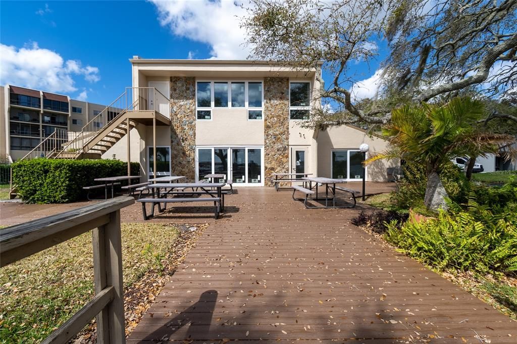 For Sale: $226,900 (2 beds, 2 baths, 970 Square Feet)