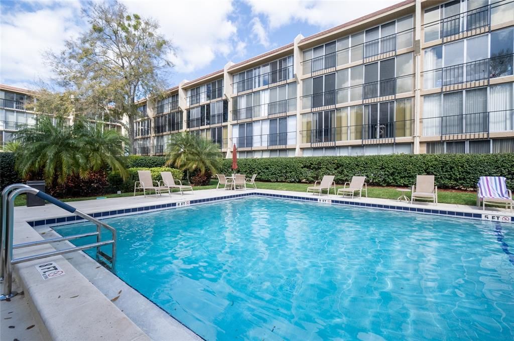For Sale: $226,900 (2 beds, 2 baths, 970 Square Feet)