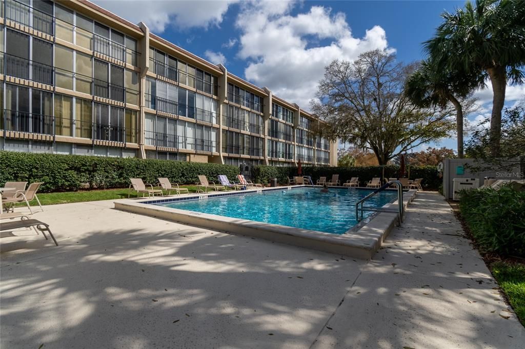 For Sale: $226,900 (2 beds, 2 baths, 970 Square Feet)