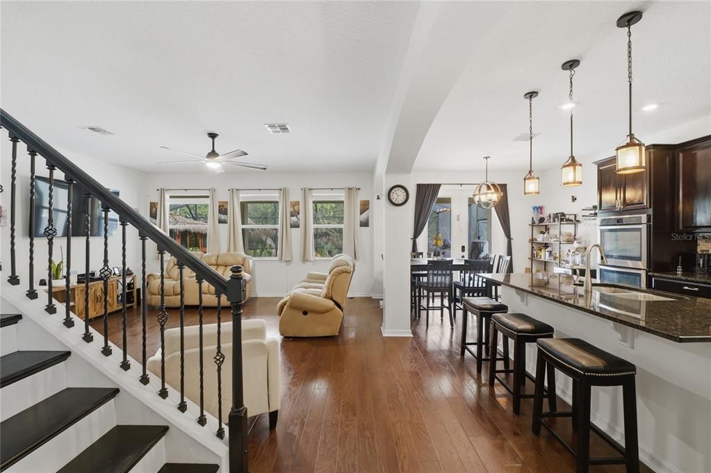 En Venta: $735,000 (6 camas, 4 baños, 3061 Pies cuadrados)
