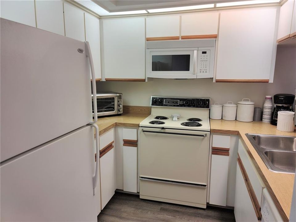 For Rent: $1,825 (2 beds, 2 baths, 888 Square Feet)