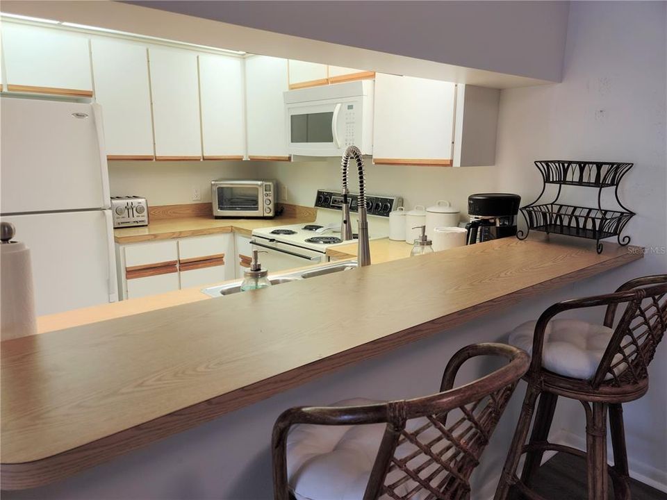 For Rent: $1,825 (2 beds, 2 baths, 888 Square Feet)