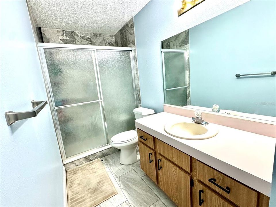 Active With Contract: $140,000 (2 beds, 2 baths, 1270 Square Feet)