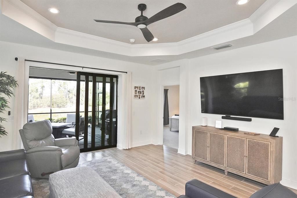 Под контрактом: $475,000 (3 спален, 2 ванн, 1845 Квадратных фут)