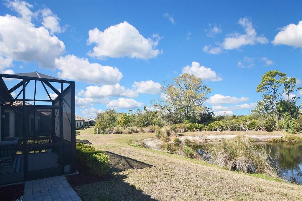 Под контрактом: $475,000 (3 спален, 2 ванн, 1845 Квадратных фут)