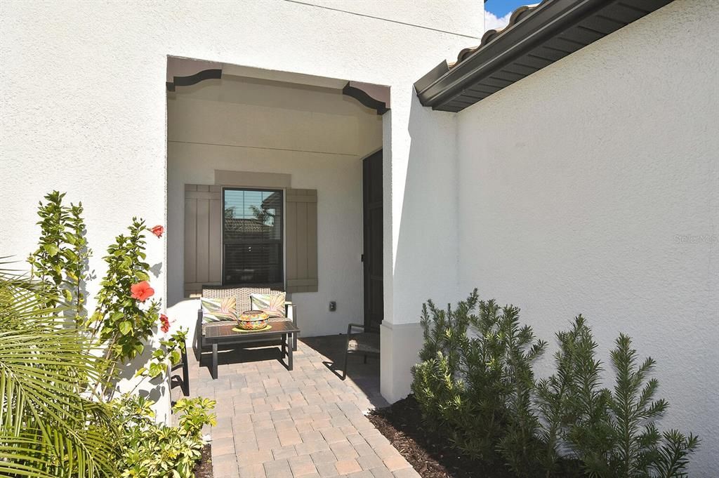 Под контрактом: $475,000 (3 спален, 2 ванн, 1845 Квадратных фут)