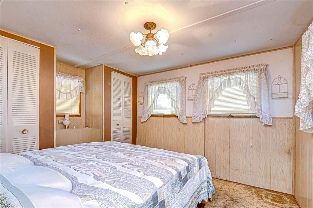 На продажу: $47,500 (2 спален, 1 ванн, 564 Квадратных фут)
