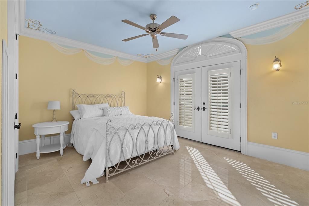 На продажу: $2,700,000 (7 спален, 8 ванн, 7240 Квадратных фут)