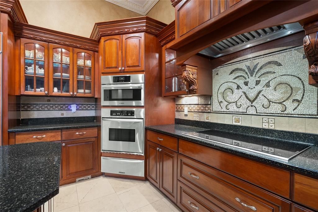 На продажу: $2,700,000 (7 спален, 8 ванн, 7240 Квадратных фут)