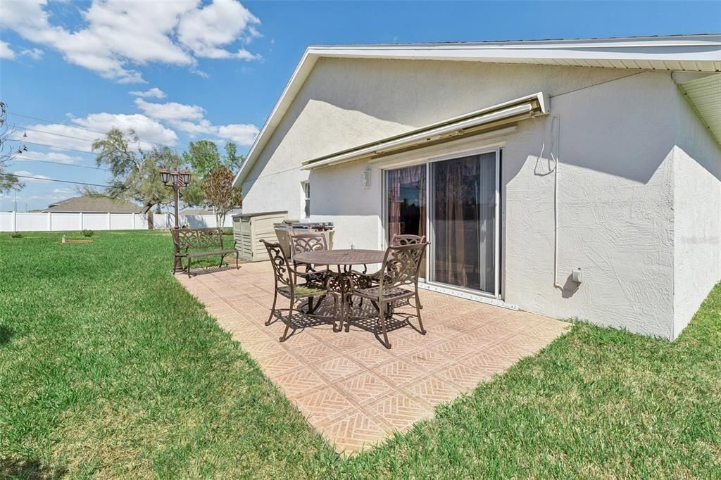 Activo con contrato: $275,000 (3 camas, 3 baños, 1744 Pies cuadrados)