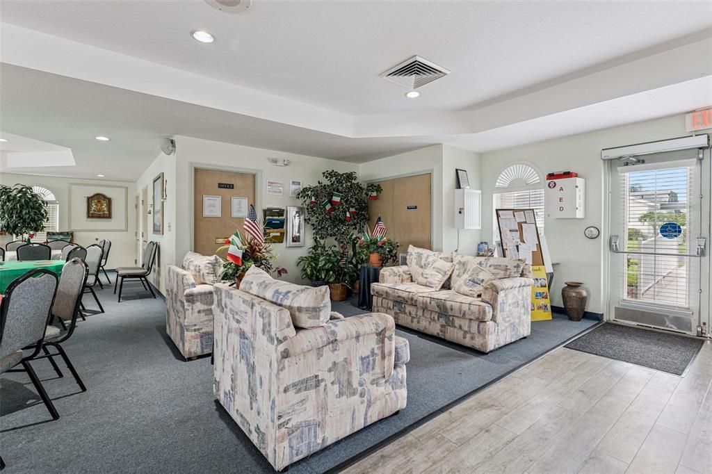 Activo con contrato: $275,000 (3 camas, 3 baños, 1744 Pies cuadrados)