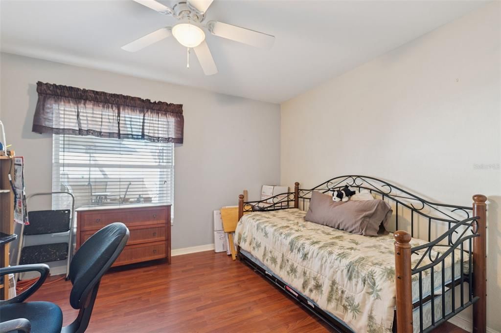 Activo con contrato: $275,000 (3 camas, 3 baños, 1744 Pies cuadrados)