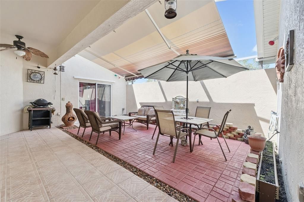 Activo con contrato: $275,000 (3 camas, 3 baños, 1744 Pies cuadrados)