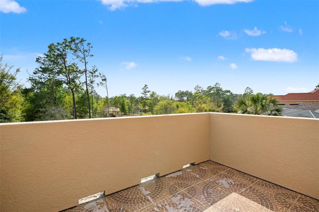 For Sale: $1,000,000 (5 beds, 5 baths, 5536 Square Feet)