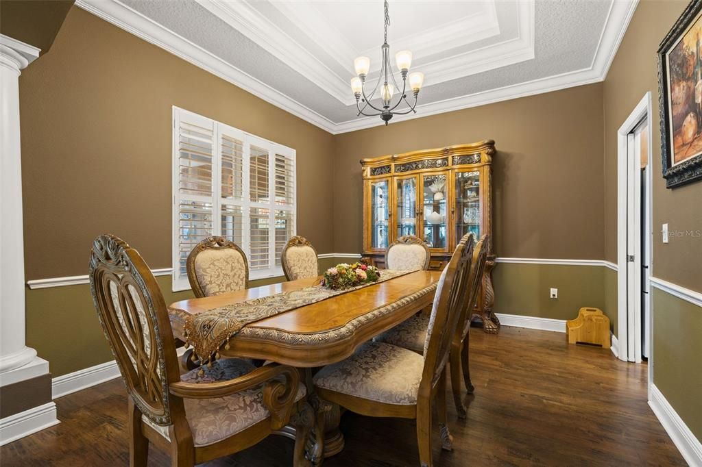 For Sale: $1,000,000 (5 beds, 5 baths, 5536 Square Feet)